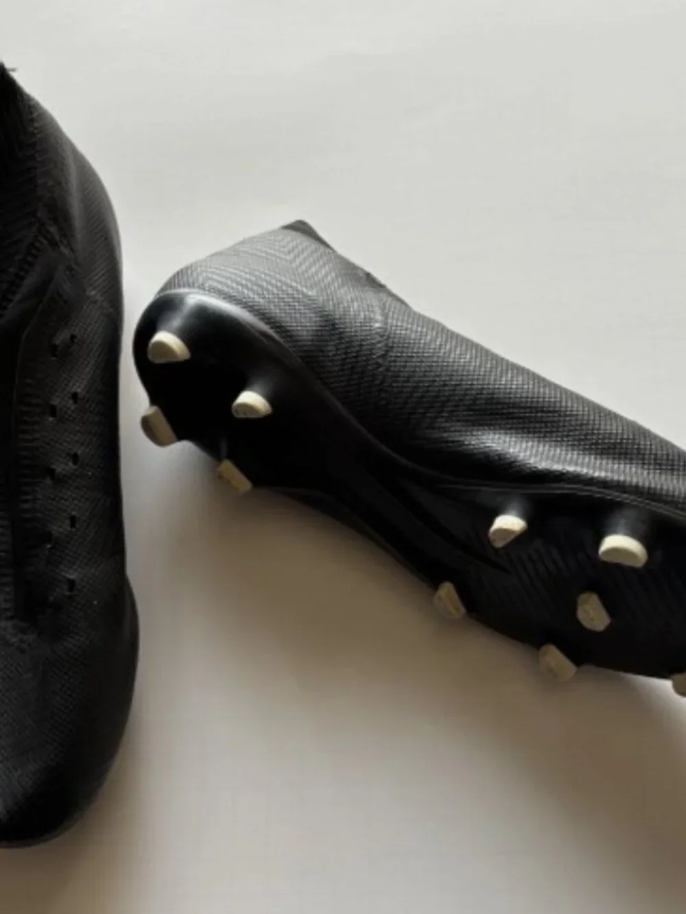 Adidas Nemeziz soccer cleats black